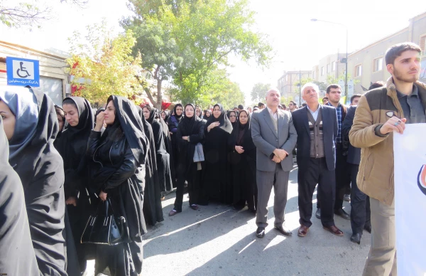 حضور پر شور دانشگاه فرهنگیان کردستان در مراسم 
یوم الله 13 آبان  2