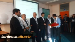 به مناسبت هفته ی گرامیداشت بسیج  در دانشگاه فرهنگیان صورت گرفت :
حضور مسؤلین دانشگاه در کلاس های درس  دانشجو معلمان  . 2