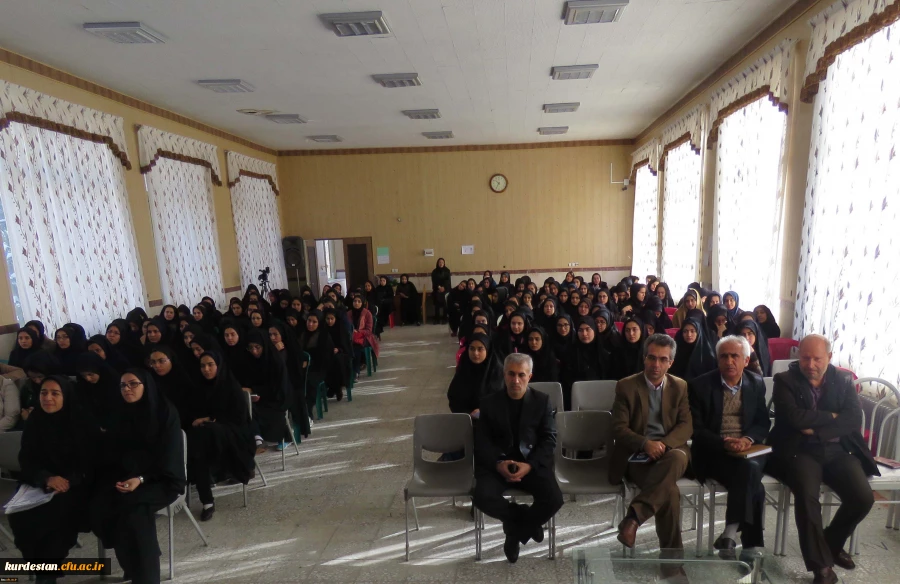 همزمان با سراسر کشور ؛

برگزاری مراسم شانزدهم آذر ماه ( روز دانشجو ) در دانشگاه فرهنگیان کردستان . 2