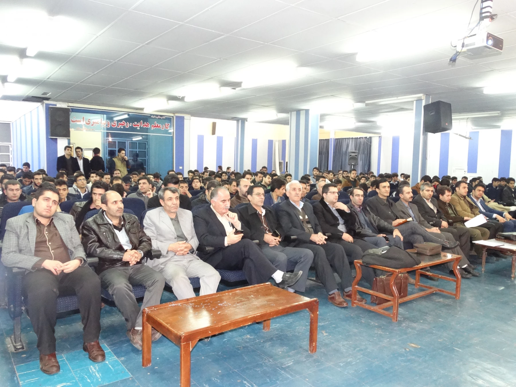 همزمان با سراسر کشور ؛

برگزاری مراسم شانزدهم آذر ماه ( روز دانشجو ) در دانشگاه فرهنگیان کردستان . 2