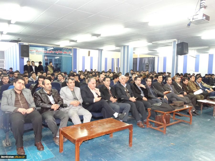 همزمان با سراسر کشور ؛

برگزاری مراسم شانزدهم آذر ماه ( روز دانشجو ) در دانشگاه فرهنگیان کردستان . 2