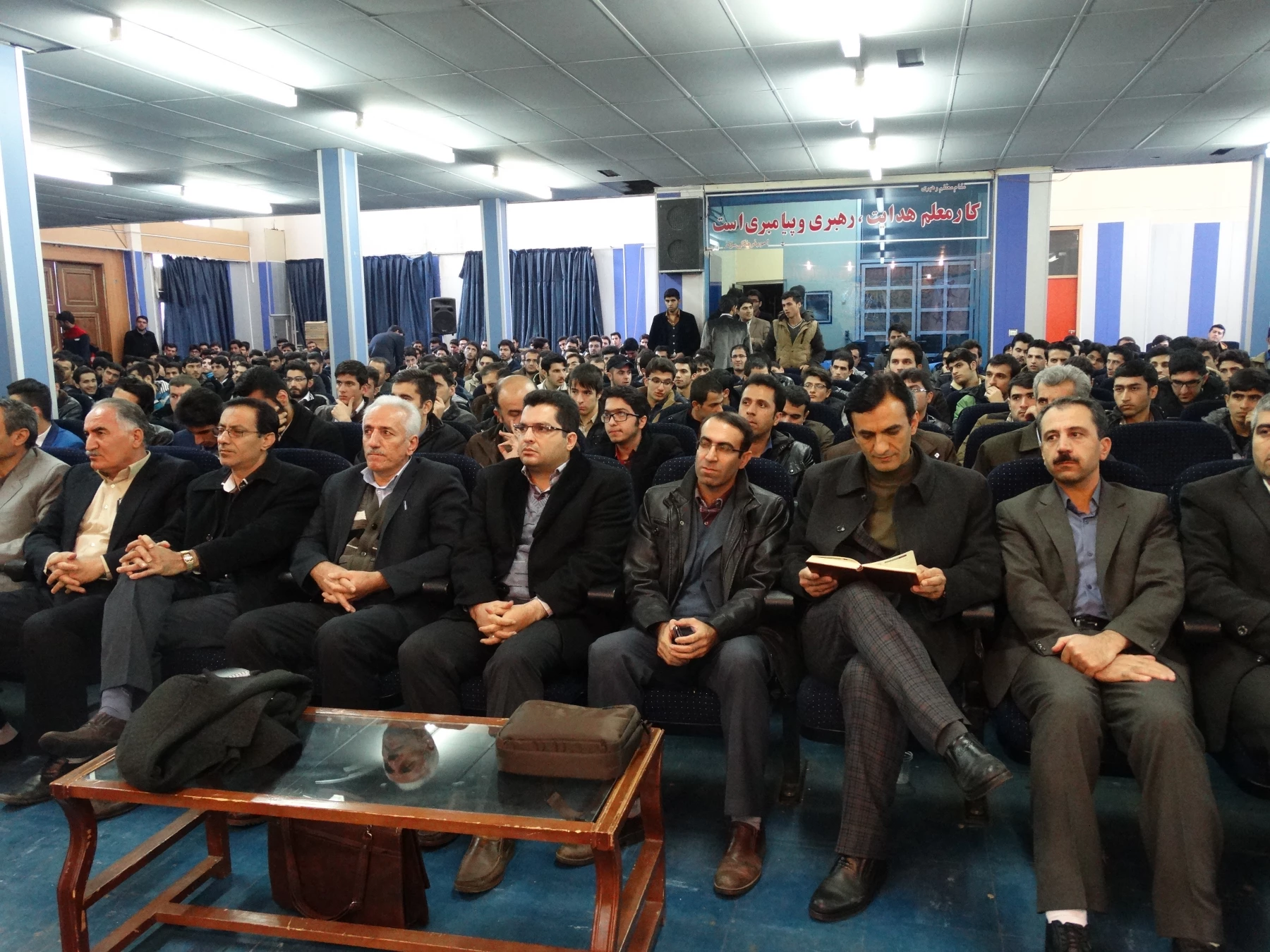 همزمان با سراسر کشور ؛

برگزاری مراسم شانزدهم آذر ماه ( روز دانشجو ) در دانشگاه فرهنگیان کردستان . 2