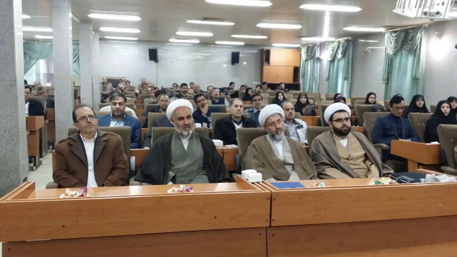 مراسم معارفه 

امروز چهارشنبه 30 دیماه در دانشگاه فرهنگیان 2