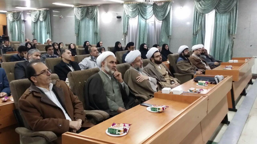 مراسم معارفه 

امروز چهارشنبه 30 دیماه در دانشگاه فرهنگیان 8