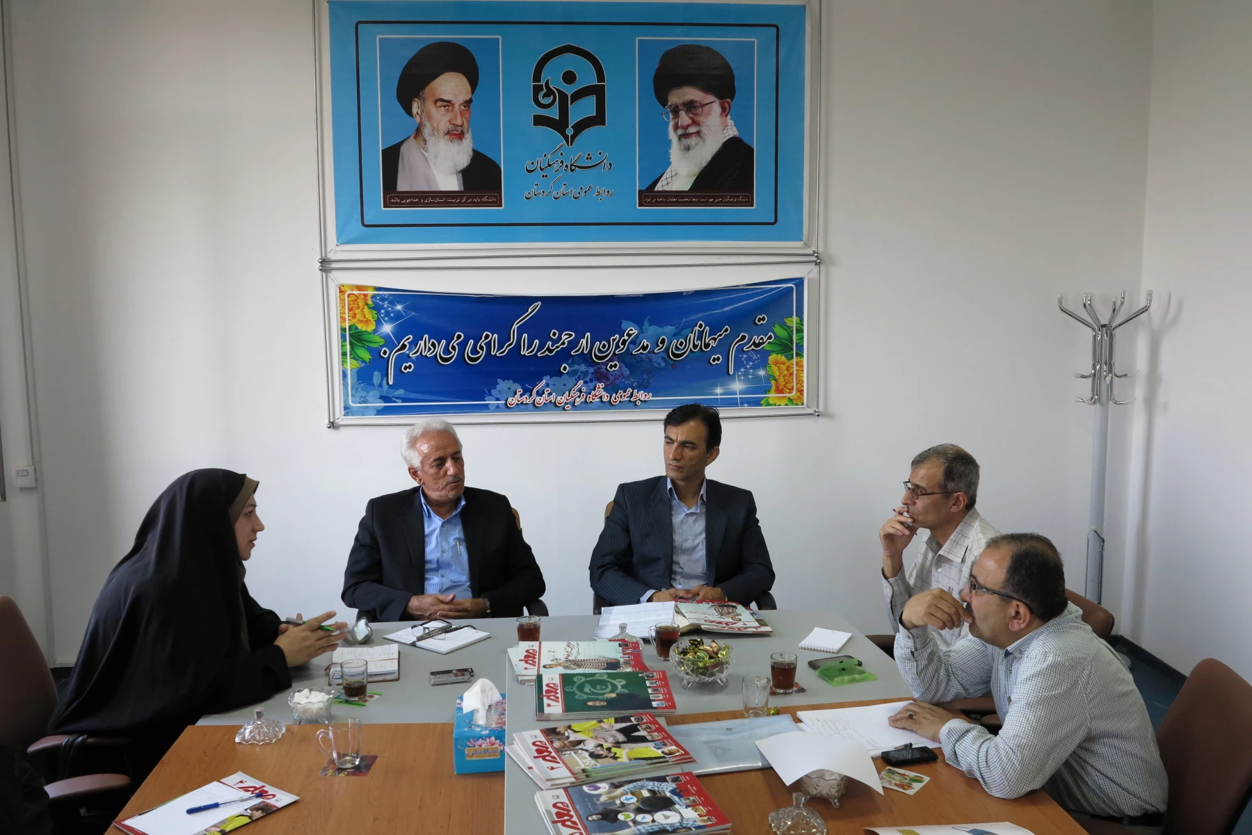 حضور سردبیر مجله رشد معلم در دانشگاه  فرهنگیان

مصاحبه و گفت و گو با مدیریت و روسای پردیس های دانشگاه فرهنگیان کردستان  15