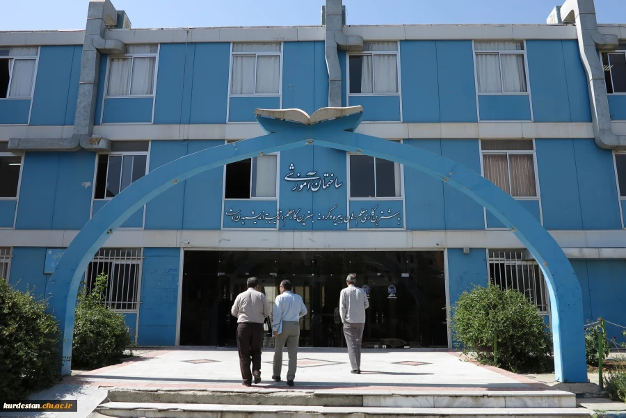 حضور سردبیر مجله رشد معلم در دانشگاه  فرهنگیان

مصاحبه و گفت و گو با مدیریت و روسای پردیس های دانشگاه فرهنگیان کردستان  18