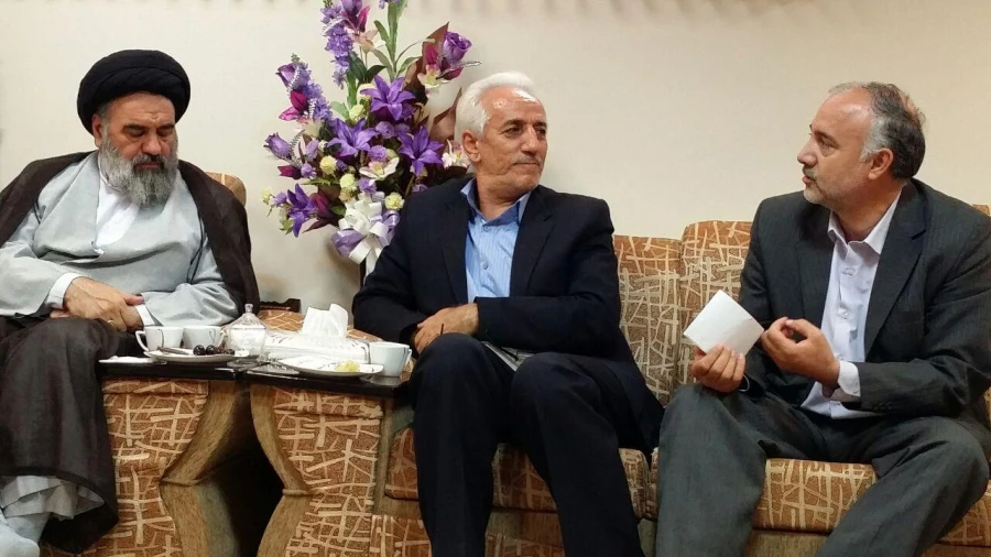 امروز سه شنبه 5 مرداد ماه 

دیدار مدیریت دانشگاه فرهنگیان و تنی چند از مسؤلین این دانشگاه با نماینده ی مقام معظم رهبری در استان 2