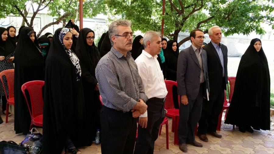 با حضور میریت امور پردیس های استان کردستان صورت گرفت 
مراسم بدرقه ی دانش آموختگان 91  پردیس دخترانه ی بنت الهدی صدر کردستان برای حضور در جشن فارغ التحصیلی دانشگاه فرهنگیان سراسر کشور در مشهد مقدس 5