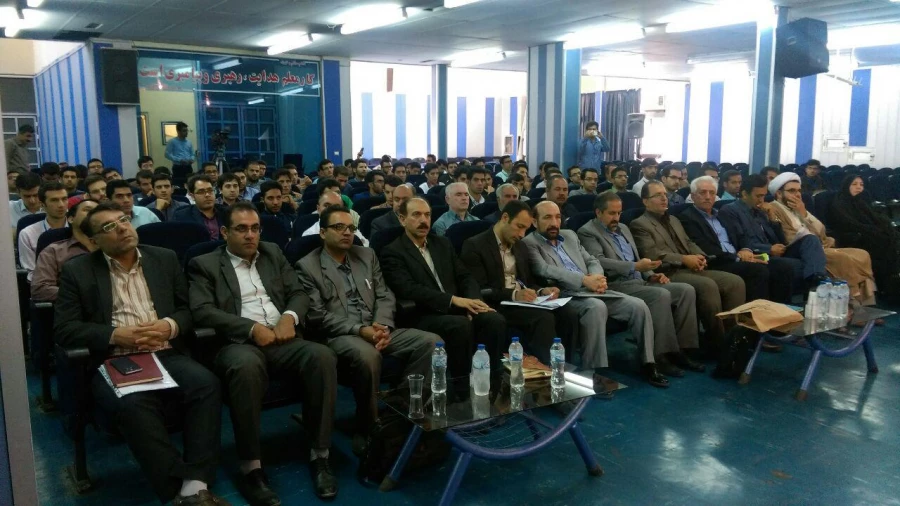 در پردیس شهید مدرس دانشگاه فرهنگیان کردستان برگزار گردید 

سومین گردهمایی اساتید و دانشجو معلمان فعال فرهنگی و اجتماعی شهریور ماه 95 ( رویش 3 ) 2