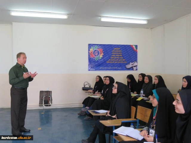 در پردیس شهید مدرس دانشگاه فرهنگیان کردستان :

اختتامیه سومین گردهمایی رویش اساتید و دانشجو معلمان دختر کشور 2