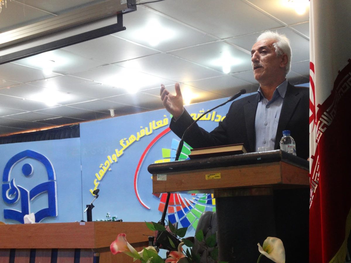 با حضور مدیر کل آموزش و پرورش برگزار گردید

دوره آموزش کارورزی مدیران مدارس ابتدایی در دانشگاه فرهنگیان 4