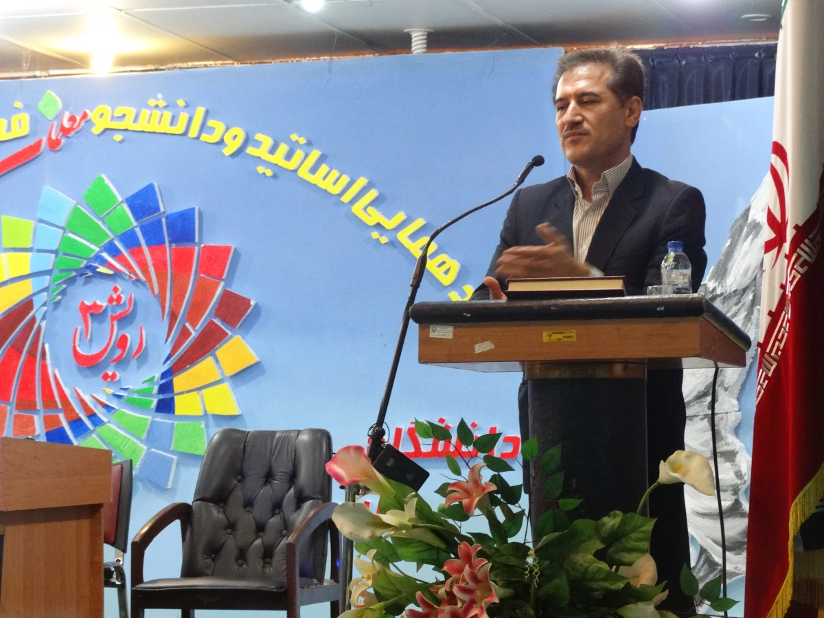 با حضور مدیر کل آموزش و پرورش برگزار گردید

دوره آموزش کارورزی مدیران مدارس ابتدایی در دانشگاه فرهنگیان 5