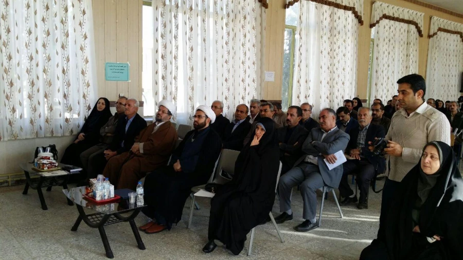 امروز اول آذرماه 95 در پردیس بنت الهدی صدر سنندج برگزار گردید

مراسم تودیع و معارفه سرپرست پردیس بنت الهدی صدر کردستان 2