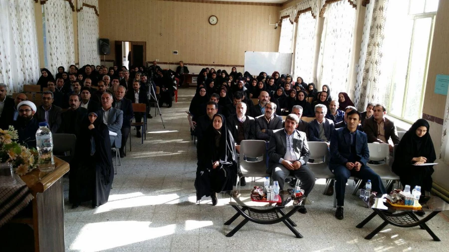 امروز اول آذرماه 95 در پردیس بنت الهدی صدر سنندج برگزار گردید

مراسم تودیع و معارفه سرپرست پردیس بنت الهدی صدر کردستان 2