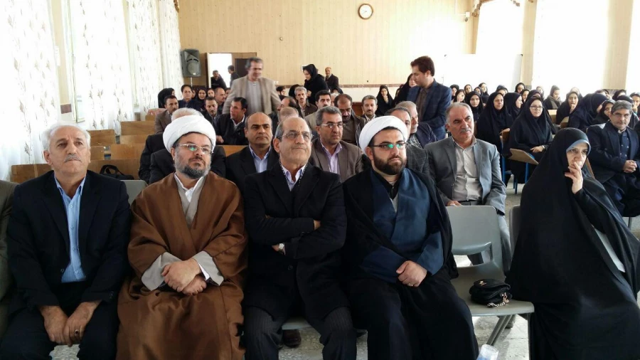 امروز اول آذرماه 95 در پردیس بنت الهدی صدر سنندج برگزار گردید

مراسم تودیع و معارفه سرپرست پردیس بنت الهدی صدر کردستان 2