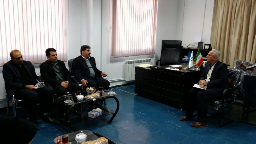 امروز یکشنبه در دانشگاه فرهنگیان کردستان صورت گرفت 

جلسه همکاری دانشگاه فرهنگیان با کمیته امداد امام خمینی (ره) استان کردستان  4