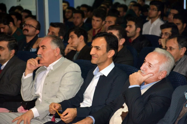 سومین نشست شعر و داستان در دانشگاه فرهنگیان کردستان برگزار شد

سومین نشست شعر و داستان (شیعر و چیروک) دانشگاه فرهنگیان کردستان  2