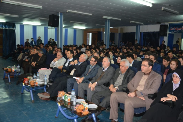 سومین نشست شعر و داستان در دانشگاه فرهنگیان کردستان برگزار شد

سومین نشست شعر و داستان (شیعر و چیروک) دانشگاه فرهنگیان کردستان  2