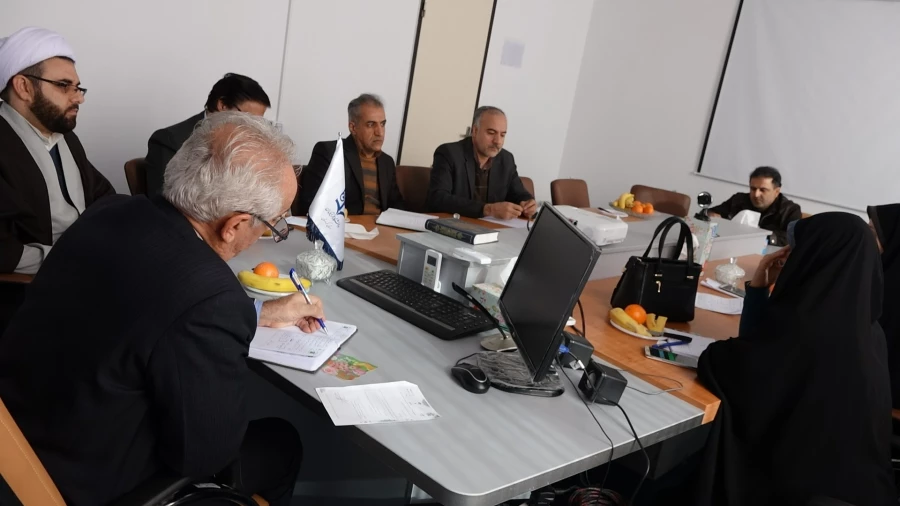 در جلسه شورای اقامه نماز عنوان شد:

هیئت امناء مسجد دانشگاه فرهنگیان استان کردستان تشکیل می شود.
 2