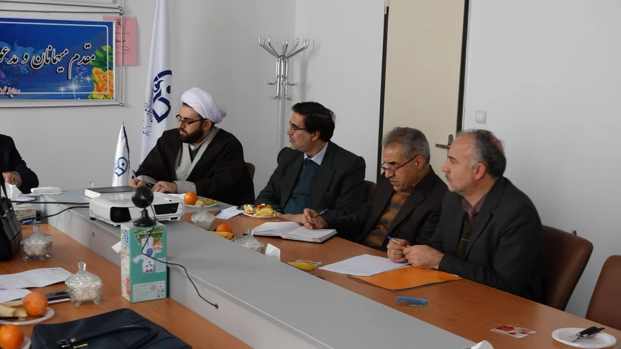 در جلسه شورای اقامه نماز عنوان شد:

هیئت امناء مسجد دانشگاه فرهنگیان استان کردستان تشکیل می شود.
 3