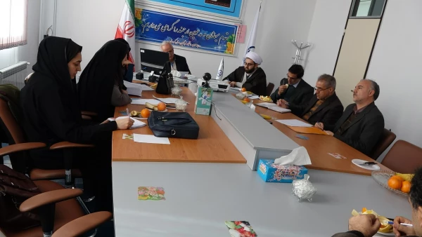 در جلسه شورای اقامه نماز عنوان شد:

هیئت امناء مسجد دانشگاه فرهنگیان استان کردستان تشکیل می شود.
 2