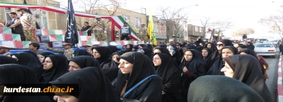 شرکت گسترده دانشجو معلمان پردیس بنت الهدی صدر سنندج  در تشیع پیکرشهدای تازه تفحص شده