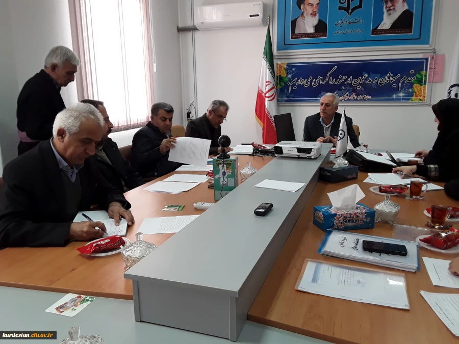 در دانشگاه فرهنگیان کردستان برگزار شد:

اولین جلسه شورای پژوهشی دانشگاه براساس دستورالعمل جدید 5