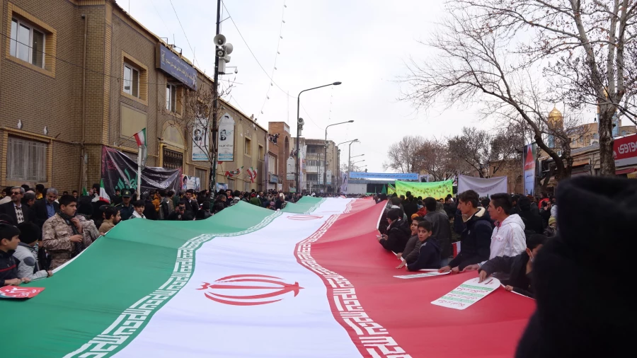 حضور حماسی اساتید ، همکاران و دانشجو معلمان دانشگاه فرهنگیان کردستان در یوم ا... 22 بهمن 95 10