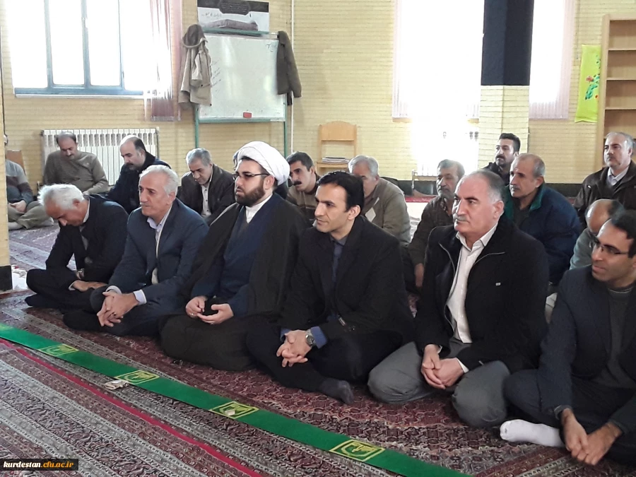 در مسجد دانشگاه فرهنگیان کردستان برگزار شد:

 حضور گسترده همکاران در کلاس اخلاق 3