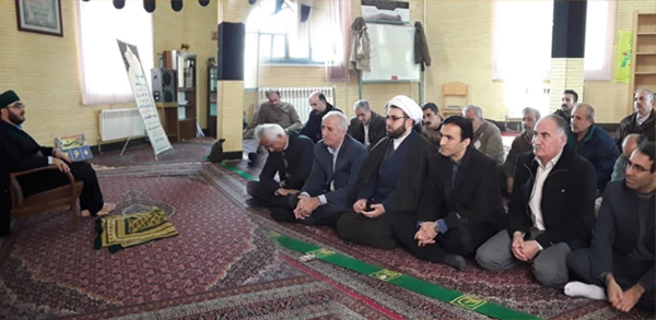 در مسجد دانشگاه فرهنگیان کردستان برگزار شد:

 حضور گسترده همکاران در کلاس اخلاق 2