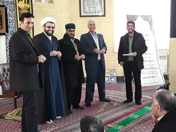 در مسجد دانشگاه فرهنگیان کردستان برگزار شد:

 حضور گسترده همکاران در کلاس اخلاق 2