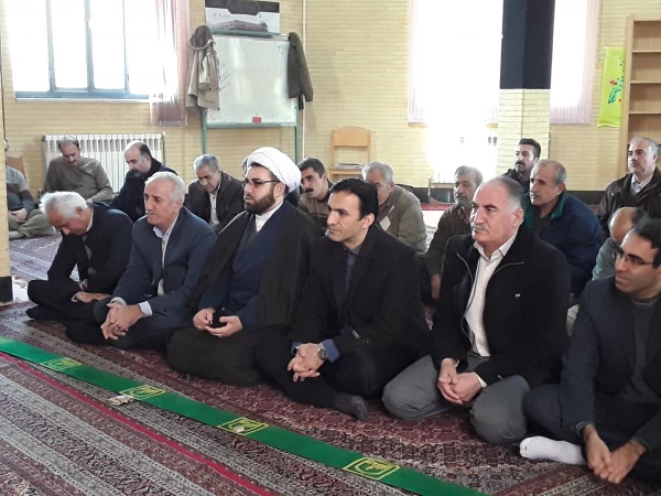 در مسجد دانشگاه فرهنگیان کردستان برگزار شد:

 حضور گسترده همکاران در کلاس اخلاق 4