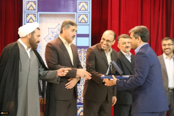 دکتر مهرمحمدی در اختتامیه دوره توانمند سازی کارشناسان و کارشناس مسئولان فرهنگی در بوشهر:

کارشناسان فرهنگی نماد تدبیر، سخت کوشی، هم زبانی با دانشجو، نشاط سیاسی و دین ورزی 2