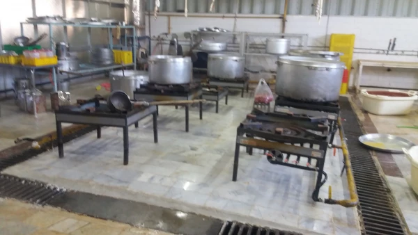 تعمیر و تجهیز آشپزخانه دانشگاه 6