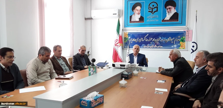 دکتر معروفی در جلسه اغازین سال نو عنوان کرد:

تعیین اولویت های سال 96، تلاش در جت افزایش تعلق سازمانی در بین همکاران 2