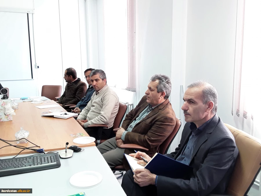 دکتر معروفی در جلسه اغازین سال نو عنوان کرد:

تعیین اولویت های سال 96، تلاش در جت افزایش تعلق سازمانی در بین همکاران 2