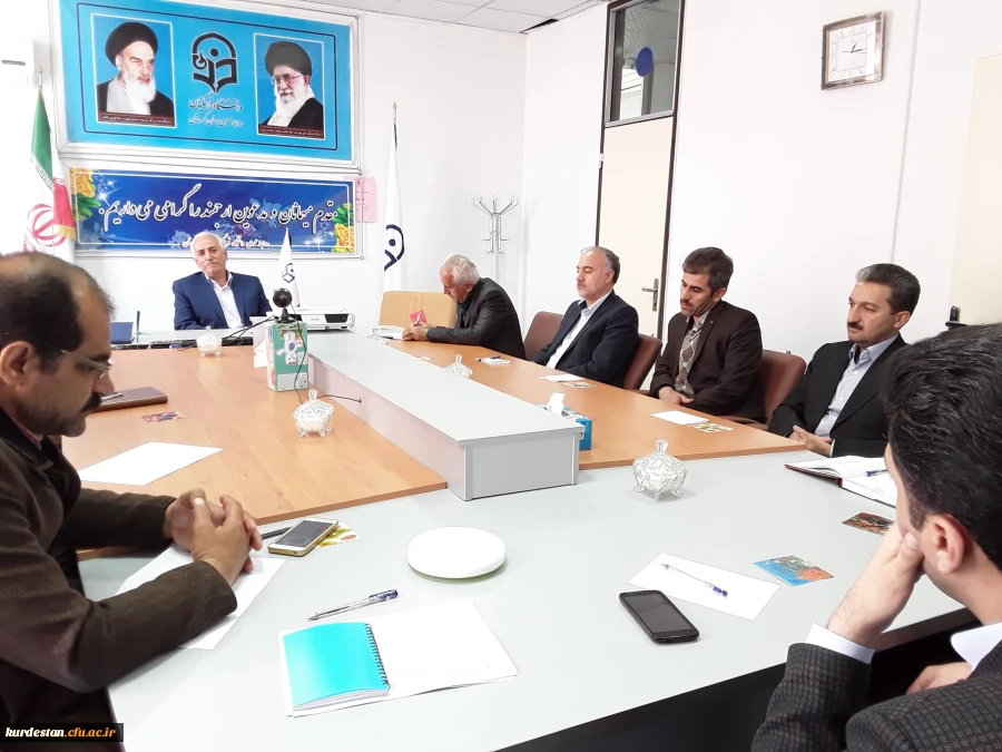 دکتر معروفی در جلسه اغازین سال نو عنوان کرد:

تعیین اولویت های سال 96، تلاش در جت افزایش تعلق سازمانی در بین همکاران 6