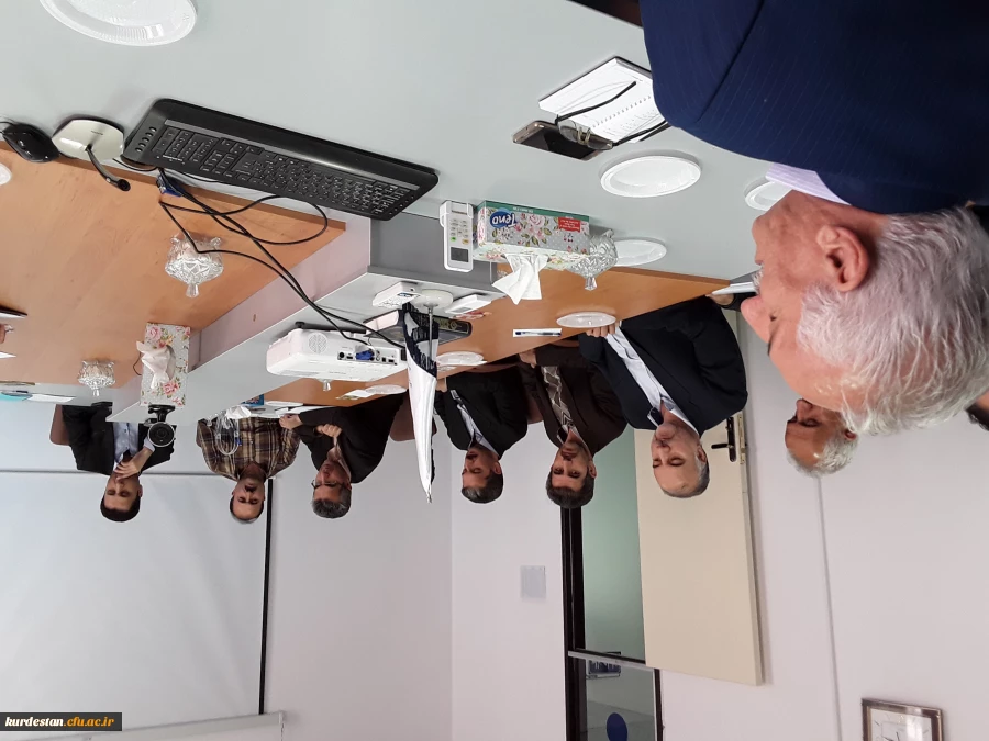 دکتر معروفی در جلسه آغازین سال نو عنوان کرد:

تعیین اولویت های سال 96، تلاش در جت افزایش تعلق سازمانی در بین همکاران 2