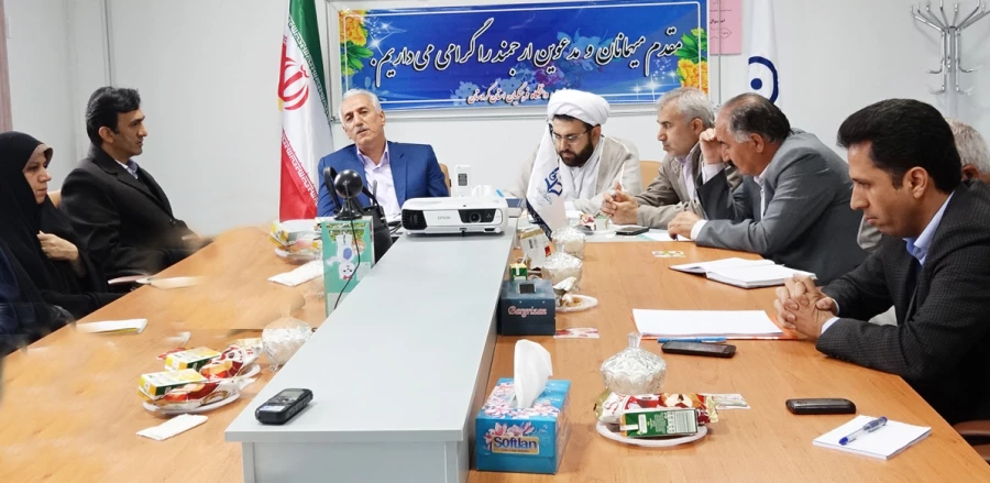 در مدیریت دانشگاه فرهنگیان کردستان برگزار شد:

جلسه  هماهنگی در اجرای فرایند ارزیابی عملکرد کارکنان 3