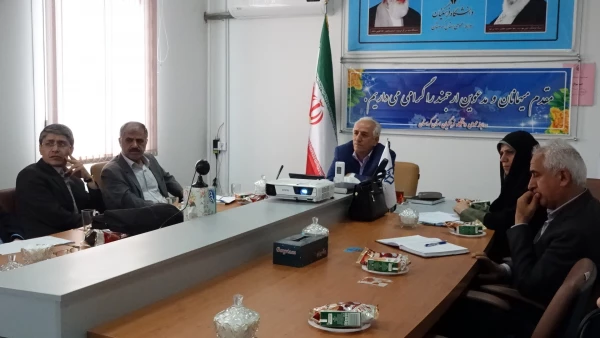 در مدیریت دانشگاه فرهنگیان کردستان برگزار شد:

جلسه شورای آموزشی پردیس های دانشگاه 2