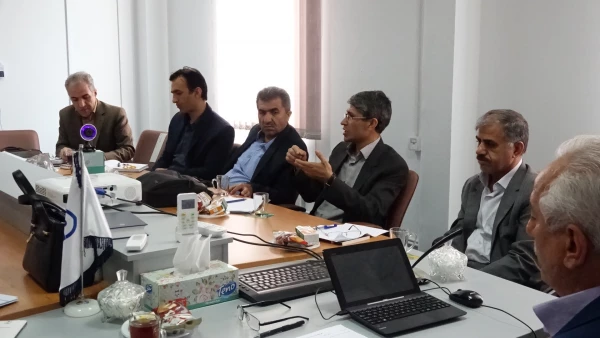 در مدیریت دانشگاه فرهنگیان کردستان برگزار شد:

جلسه شورای آموزشی پردیس های دانشگاه 2