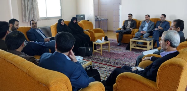 در مدیریت امور پردیس های دانشگاه فرهنگیان استان کردستان برگزار شد:

نشست کارشناسان حراست پردیس های قطب 2 کشوری 
 2