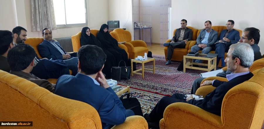 در مدیریت امور پردیس های دانشگاه فرهنگیان استان کردستان برگزار شد:

نشست کارشناسان حراست پردیس های قطب 2 کشوری 
 2