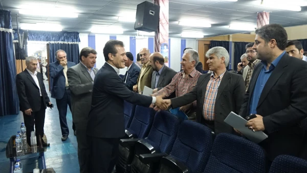 گزارش تصویری برکزاری ،

مراسم تجلیل هفته آموزش و بزرگداشت مقام شامخ معلم  5