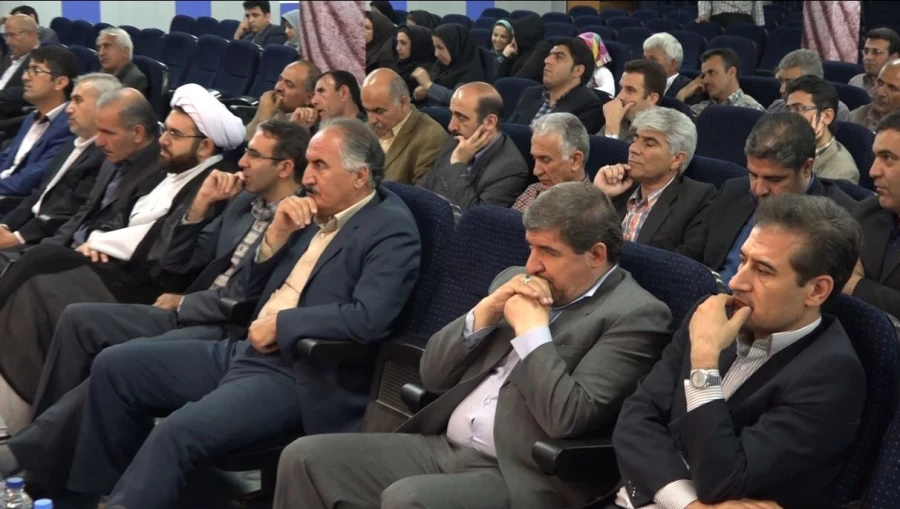 گزارش تصویری برکزاری ،

مراسم تجلیل هفته آموزش و بزرگداشت مقام شامخ معلم  9