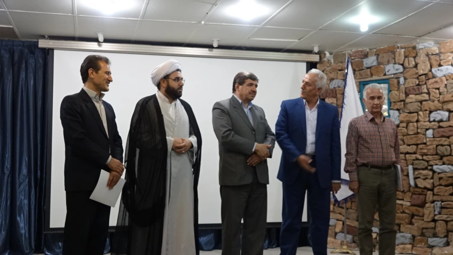 گزارش تصویری برکزاری ،

مراسم تجلیل هفته آموزش و بزرگداشت مقام شامخ معلم  14