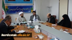 در جلسه ستاد توسعه و ترویج فعالیت های اقامه نماز با حضور رییس ستاد اقامه نماز استان مصوب شد:

برگزاری دوره بالندگی به میزان 16 ساعت برای کلیه دانشجو معلمان ورودی 92 

 3