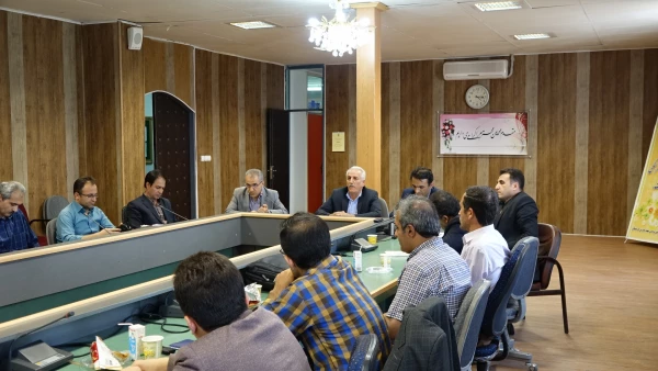 با حضور دکتر معروفی مدیریت دانشگاه فرهنگیان کردستان و اساتید موظف ومدعو برگزار شد:

بررسی مسائل آموزشی پردیس شهید مدرس سنندج 2