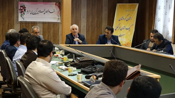 با حضور دکتر معروفی مدیریت دانشگاه فرهنگیان کردستان و اساتید موظف ومدعو برگزار شد:

بررسی مسائل آموزشی پردیس شهید مدرس سنندج 2