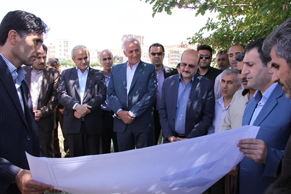 مراسم کلنگ زنی مجتمع مسکونی دانشگاه فرهنگیان کردستان  با حضور استاندار 3